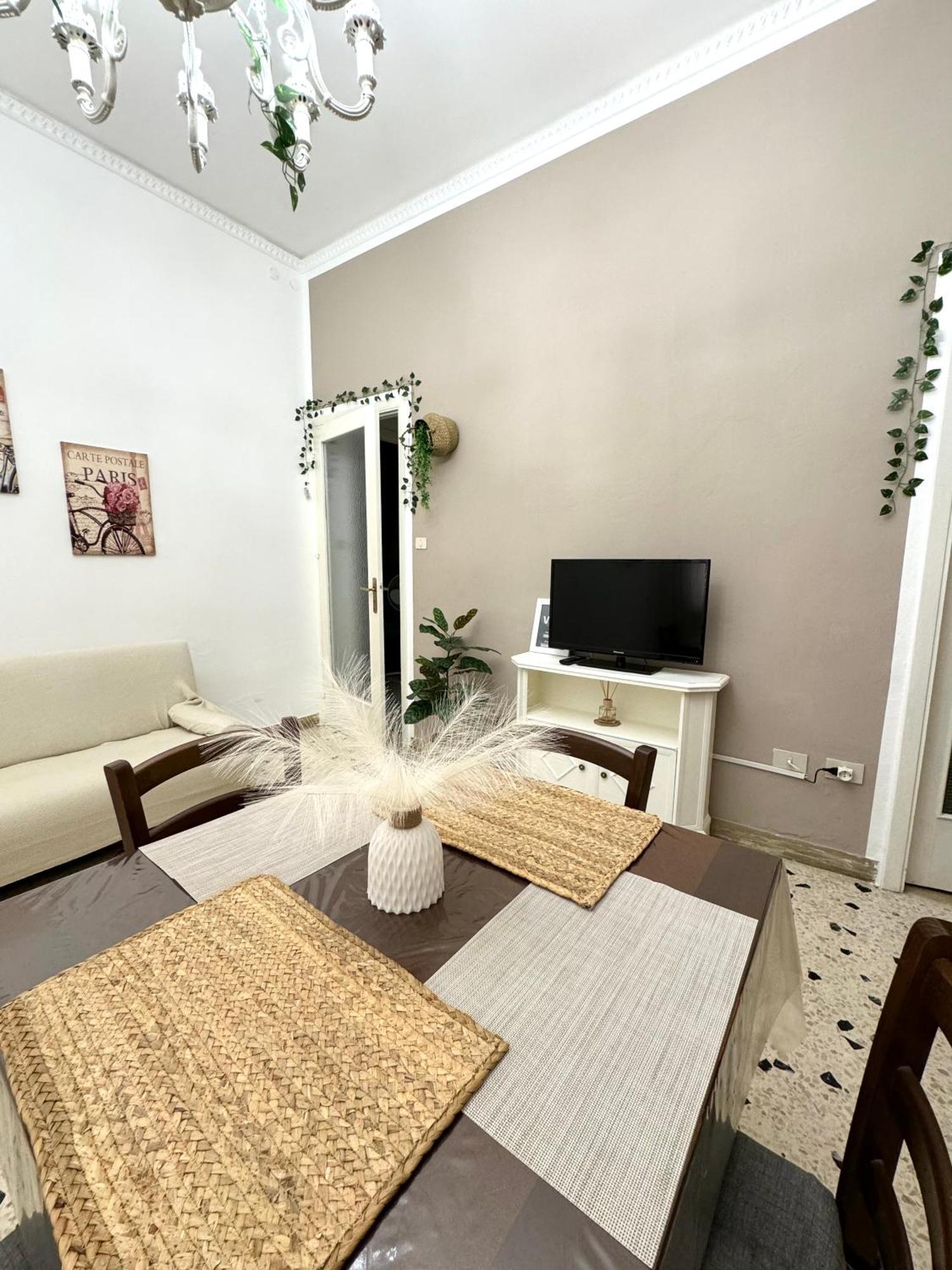 Appartamento ชีนิซี ภายนอก รูปภาพ