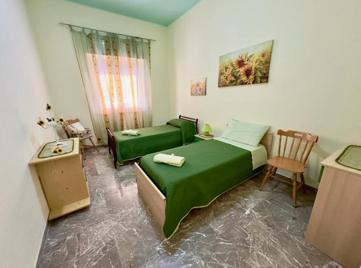 Appartamento ชีนิซี ภายนอก รูปภาพ